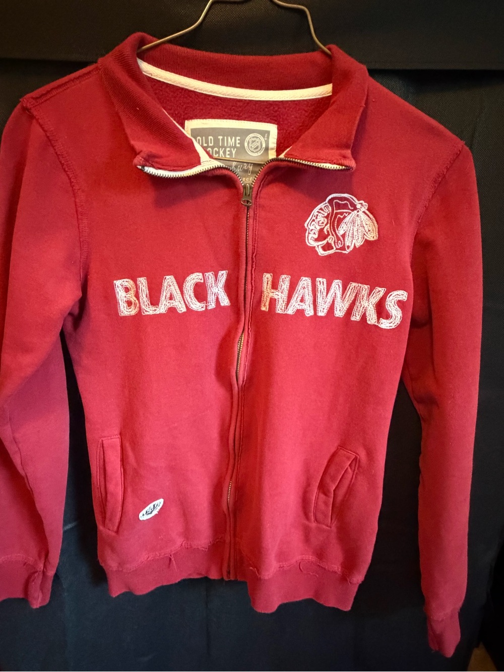 Women’s Red Blackhawks Zip-Up Jacket